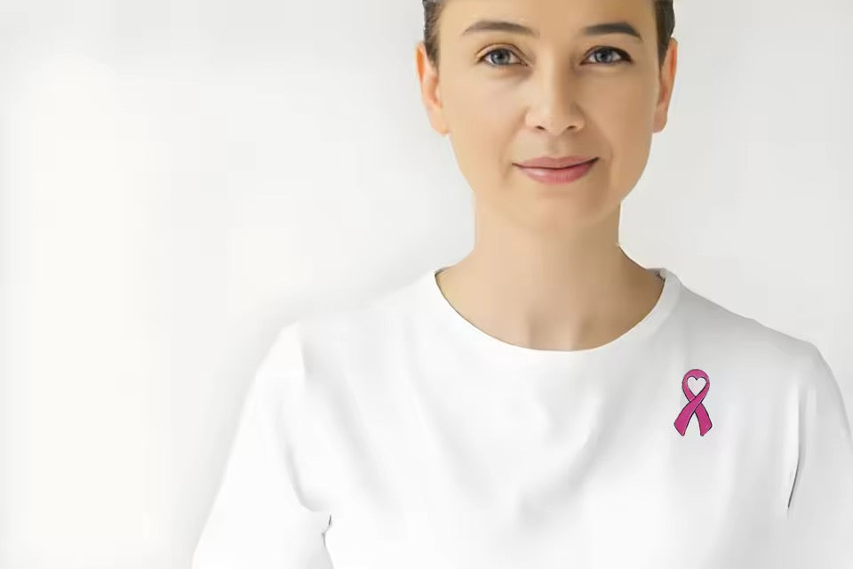 Pin lucha contra el cancer de mama Medicina