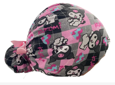 Gorro Medico Quirúrgico - Hello Kitty - Kuromi Y My Melody - Listón - Rosa2