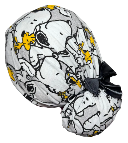 Gorro Medico Quirúrgico - Charly Brown - Snoopy - Listones - Gris - Blanco