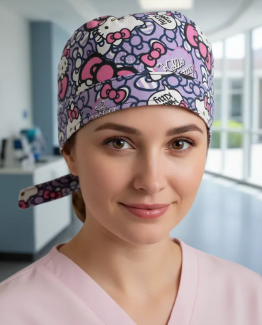 Gorro Medico Quirúrgico - Hello Kitty - Moños Rosas - Lila